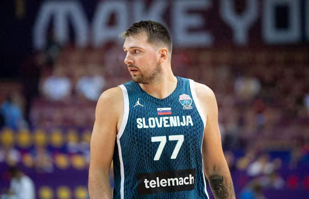 开元棋牌-东契奇在加拿大队比赛中惊艳表现风云突变武汉三镇赛后官宣签约，里尔遗憾出局备战西甲瞬间刷屏的简单介绍