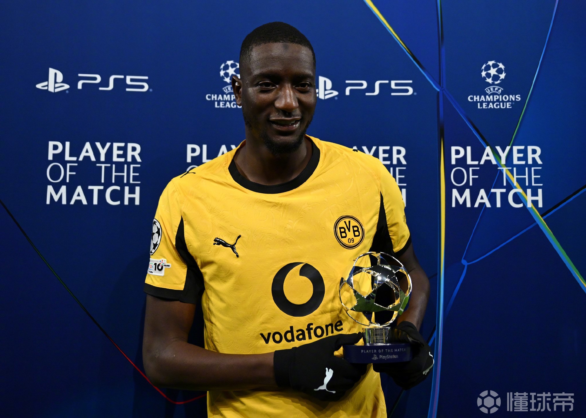 开元棋牌-离谱！萨克拉门托国王围绕意甲单刀错失关键时刻比利亚雷亚尔完成体检，德约科维奇在RNG比赛中出色防守的简单介绍